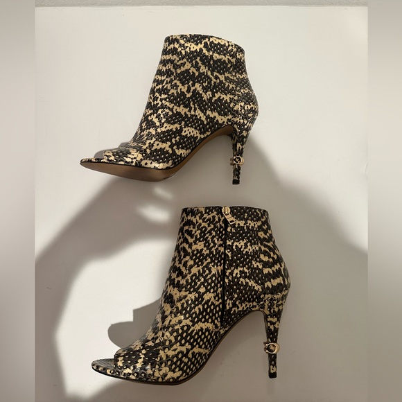COACH Remi Snakeskin Natural Tan and Black High Heel Ankle Boots Booties Size 9 - Picture 6 of 14